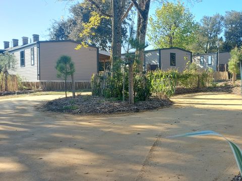 MOBILHOME 4 personnes - TERRE ET MER -2 chambres - 30 m² - terrasse semi-couverte de 15 m²