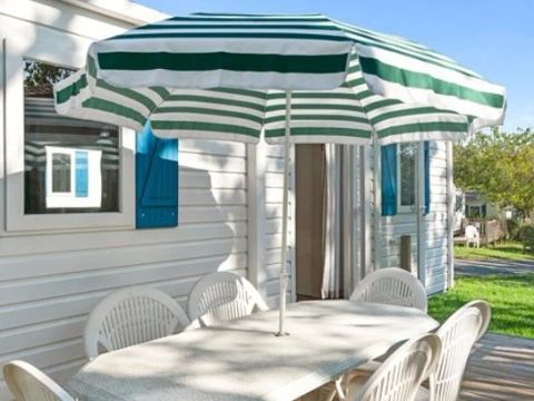 MOBILHOME 6 personnes - Homair mobil homes au camping La Guyonnière Classic | 2 Ch. | 4/6 Pers. | Terrasse surélevée non couverte