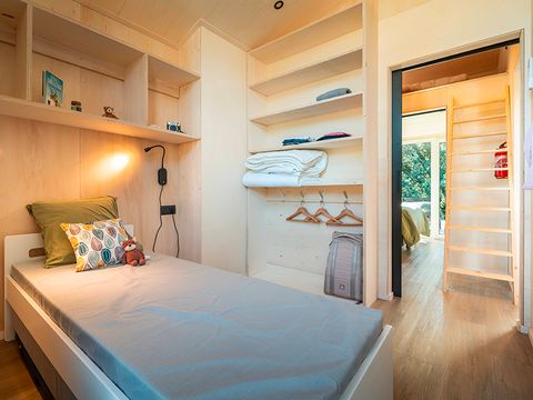 HÉBERGEMENT INSOLITE 5 personnes - Wild Spirit 2 chambres - 60m² - TV -CLIM - LV - SH + SAUNA + BAIN NORDIQUE