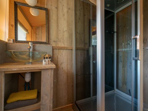 TENTE TOILE ET BOIS 6 personnes - Safari Lodge, 6p Climatisée