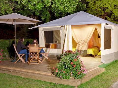 TENTE 4 personnes - MAYOTTE (SANS SANITAIRES)
