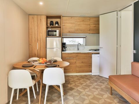 MOBILHOME 4 personnes - Mobil-home | Premium Exclusive | 2 Ch. | 4 Pers. | Terrasse Couverte | 2 SDB