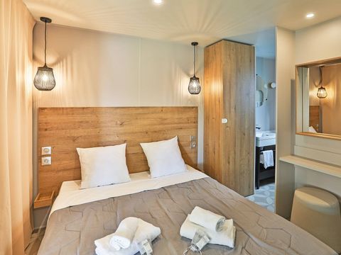MOBILHOME 4 personnes - Mobil-home | Premium Exclusive | 2 Ch. | 4 Pers. | Terrasse Couverte | 2 SDB