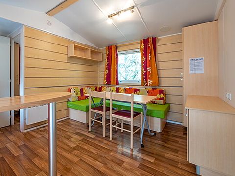 MOBILHOME 6 personnes - Mobil-home | Classic XL | 2 Ch. | 4/6 Pers. | Terrasse surélevée non couverte | Clim.