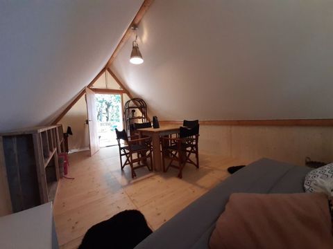 HÉBERGEMENT INSOLITE 10 personnes - Lakota camp