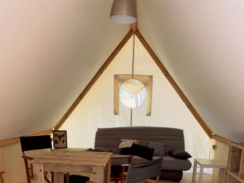 HÉBERGEMENT INSOLITE 10 personnes - Lakota camp