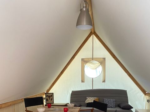 HÉBERGEMENT INSOLITE 10 personnes - Lakota Camp