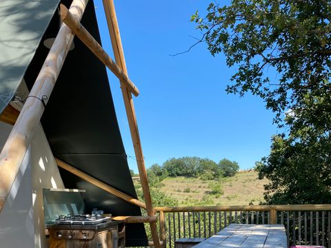 HÉBERGEMENT INSOLITE 10 personnes - Lakota Camp