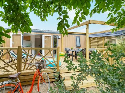 MOBILHOME 6 personnes - EXCLUSIF 3 chambres Jacuzzi avec suite parentale