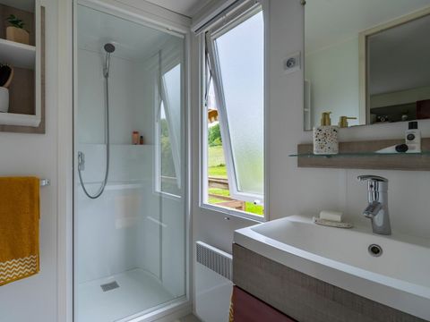 MOBILHOME 4 personnes - COTTAGE PANORAMIQUE 4p 2ch ***