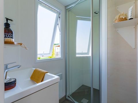 MOBILHOME 10 personnes - COTTAGE FRIENDS 10p 5ch ****