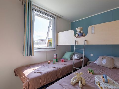 MOBILHOME 10 personnes - COTTAGE FRIENDS 10p 5ch ****