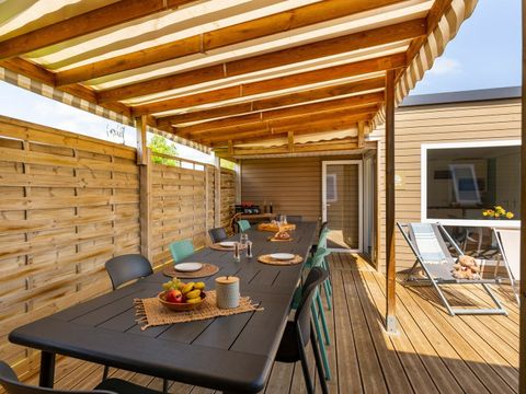 MOBILHOME 10 personnes - COTTAGE FRIENDS 10p 5ch ****