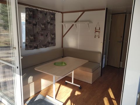 MOBILHOME 6 personnes - "Confort" Esprit Montagne - 4/6 places