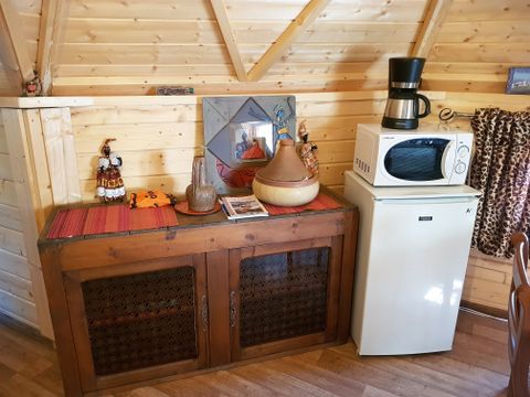 HÉBERGEMENT INSOLITE 4 personnes - Refuge - Esprit cabane - Sans eau ni sanitaire 2/4 places,