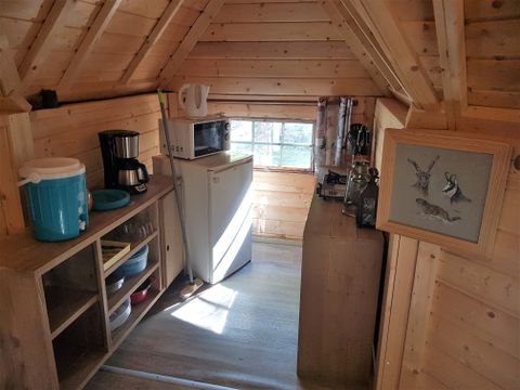 HÉBERGEMENT INSOLITE 4 personnes - Refuge - Esprit cabane - Sans eau ni sanitaire 2/4 places,