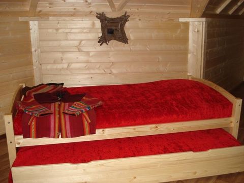 HÉBERGEMENT INSOLITE 6 personnes - Refuge - Esprit cabane - Sans eau ni sanitaire 4/6 places