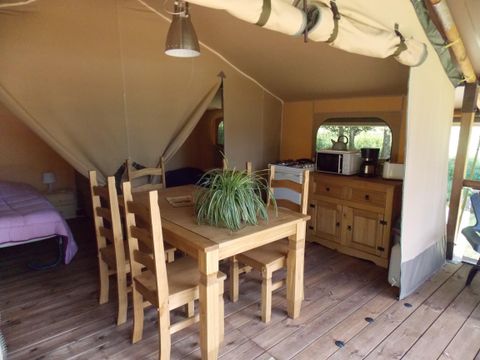 Tente en toile et en bois 5 personnes - Grande Lodge Nature et Luxe sans sanitaires