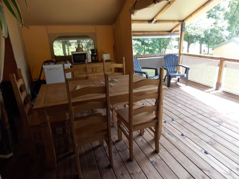 Tente en toile et en bois 5 personnes - Grande Lodge Nature et Luxe