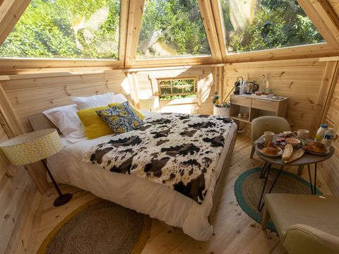 HÉBERGEMENT INSOLITE 2 personnes - Bulle en Bois de Chantilly, sans sanitaires, sans cuisine