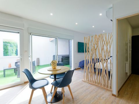 STUDIO 2 personnes - Sable -  Terrasse et SPA - 2 personnes
