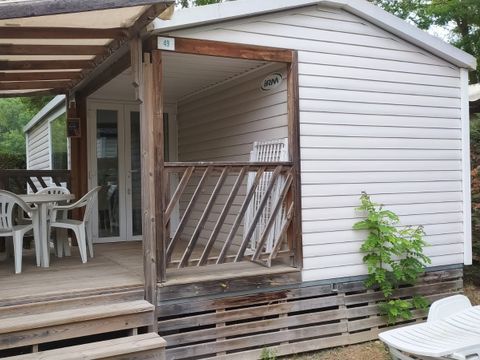 Mobilhome 4 personnes - Loggia Confort 24m² - 2 chambres - Terrasse couverte - Clim - TV