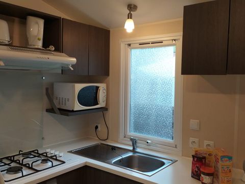 Mobilhome 5 personnes - Confort 29m² - 2 chambres - Terrasse couverte - Clim - TV