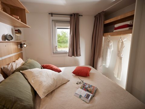 MOBILHOME 7 personnes - 35m² Premium (3 chambres) + Terrasse + LV + TV + Clim