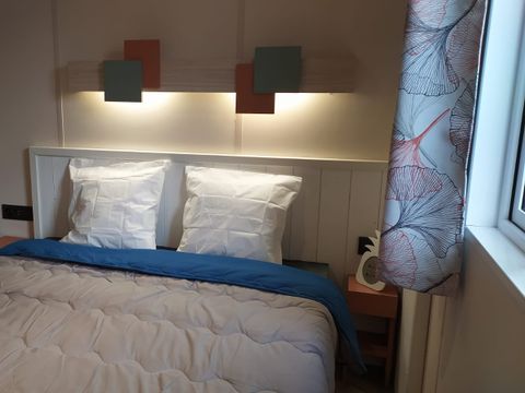 Chalet 6 personnes - Badiane Premium - 35m² - 2 chambres - Terrasse 19m² - Lave vaisselle - TV - 2 salles de bain - Clim