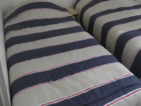 MOBILHOME 4 personnes - 2 chambres (dimanche) - CLIM