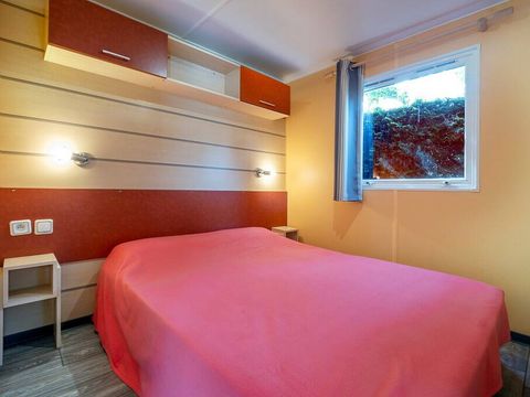 MOBILHOME 6 personnes - Classique | 3 Chambres | 6 Couchages | Petite Terrasse | 1 Salle de bain MOBILHOME 6 personnes - Classique | 3 Chambres | 6 Couchages | Petite Terrasse | 1 Salle de bain