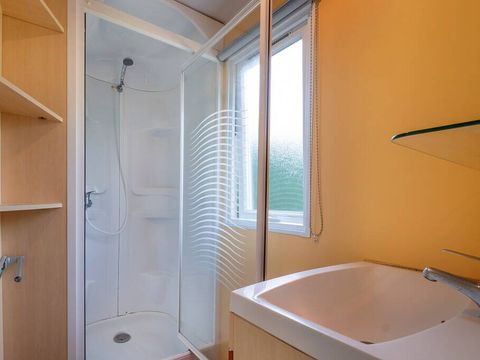 MOBILHOME 6 personnes - Classique | 3 Chambres | 6 Couchages | Petite Terrasse | 1 Salle de bain MOBILHOME 6 personnes - Classique | 3 Chambres | 6 Couchages | Petite Terrasse | 1 Salle de bain