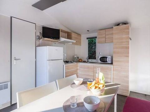 MOBILHOME 4 personnes - Confort | 3 Chambres | 6 Couchages | Terrasse semi couverte | 1 Salle de bain MOBILHOME 4 personnes - Confort | 3 Chambres | 6 Couchages | Terrasse semi couverte | 1 Salle de bain