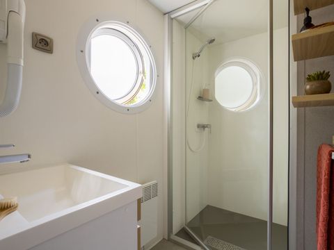 MOBILHOME 6 personnes - Cottage Bora Bora 4/6 pers 2 Ch 1 Sdb ****