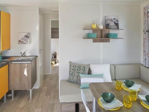 MOBILHOME 4 personnes - Classique 2 chambres terrasse semi intégrée