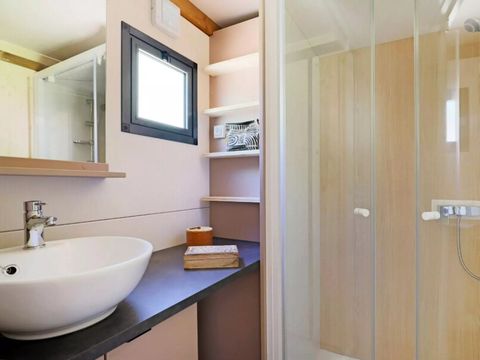 Chalet 4 personnes - Prestige 2 chambres 5 personnes, Terrasse couverte, TV, LV, CLIM, 25m² (2025)