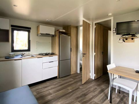 MOBILHOME 2 personnes - Premium 2 Pièces 2 Personnes Climatisé + TV