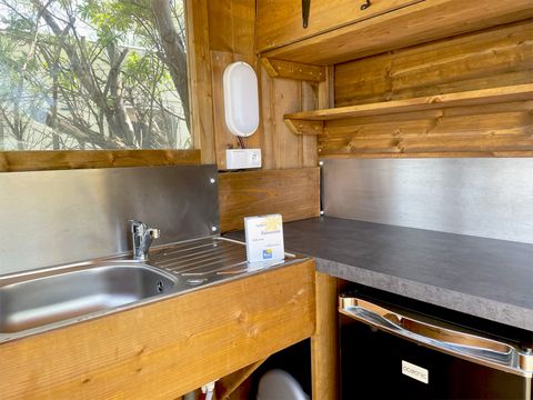 Emplacement - Forfait Premium Freecamp (16A + TV): Sanitaires Privés + coin cuisine