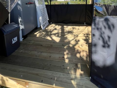 HÉBERGEMENT INSOLITE 2 personnes - D’Tente DKbane 12m² INSOLITE  - 1 chambre + terrasse (sans sanitaires)