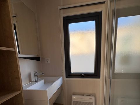 MOBILHOME 4 personnes - Palmy Premium 24,5m2 (2ch -  4pers) + CLIM + TV + LV + Terrasse Couverte