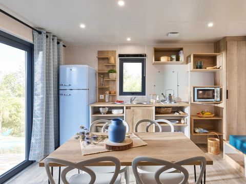 MOBILHOME 4 personnes - Palmy Premium 24,5m2 (2ch -  4pers) + CLIM + TV + LV + Terrasse Couverte