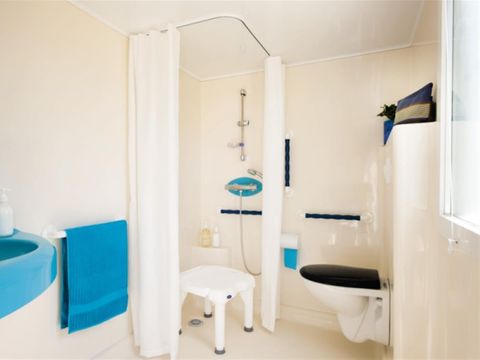 Mobilhome 4/5 personnes - Life - PMR 32 m² - 2 chambres - TV - Lave-vaisselle