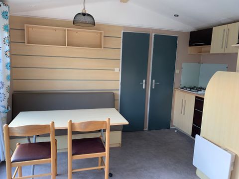 Mobilhome 4/5 personnes - Loggia 26 m² - 2 chambres - TV