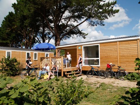 MOBILHOME 4 personnes - Confort 22m² - 2 chambres - Terrasse semi-couverte - TV - lave-vaisselle