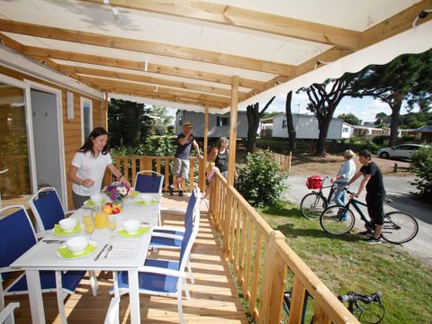 MOBILHOME 6 personnes - Confort 29m² - 3 chambres - Terrasse couverte - TV - lave-vaisselle