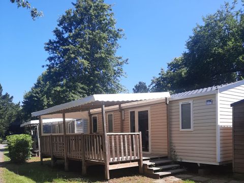 MOBILHOME 7 personnes - Confort 32m² - 3 chambres - Terrasse couverte - TV - lave-vaisselle