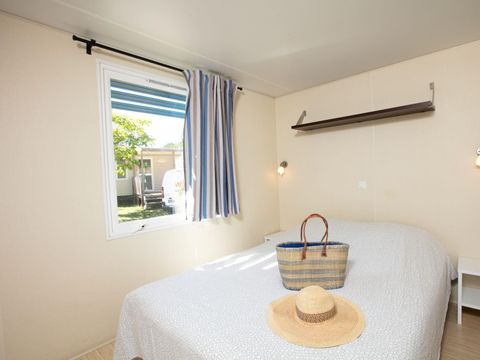 MOBILHOME 8 personnes - MH4 COTTAGE TRIBU 52.6 m² (2 Mobil-homes face à face avec terrasse commune)