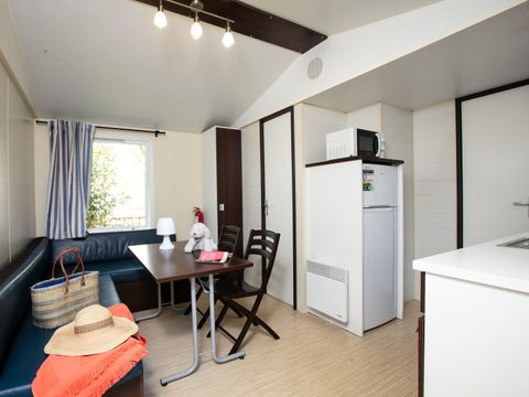 MOBILHOME 8 personnes - MH4 COTTAGE TRIBU 52.6 m² (2 Mobil-homes face à face avec terrasse commune)