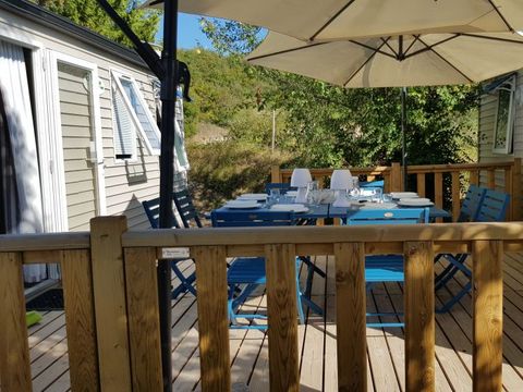 MOBILHOME 8 personnes - MH4 COTTAGE TRIBU 52.6 m² (2 Mobil-homes face à face avec terrasse commune)