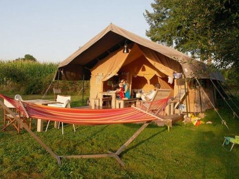 TENTE TOILE ET BOIS 5 personnes - LODGE NATURE 35 m²